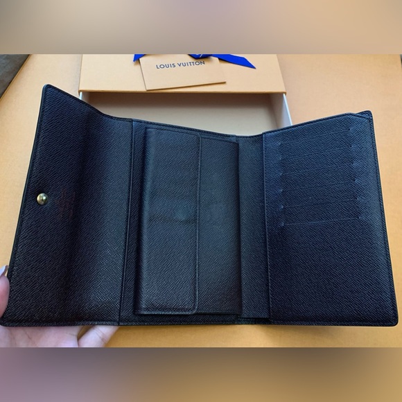 Louis VUITTON RARE Damier Ebene Mid-Wallet 🔥🔥 - Picture 11 of 17